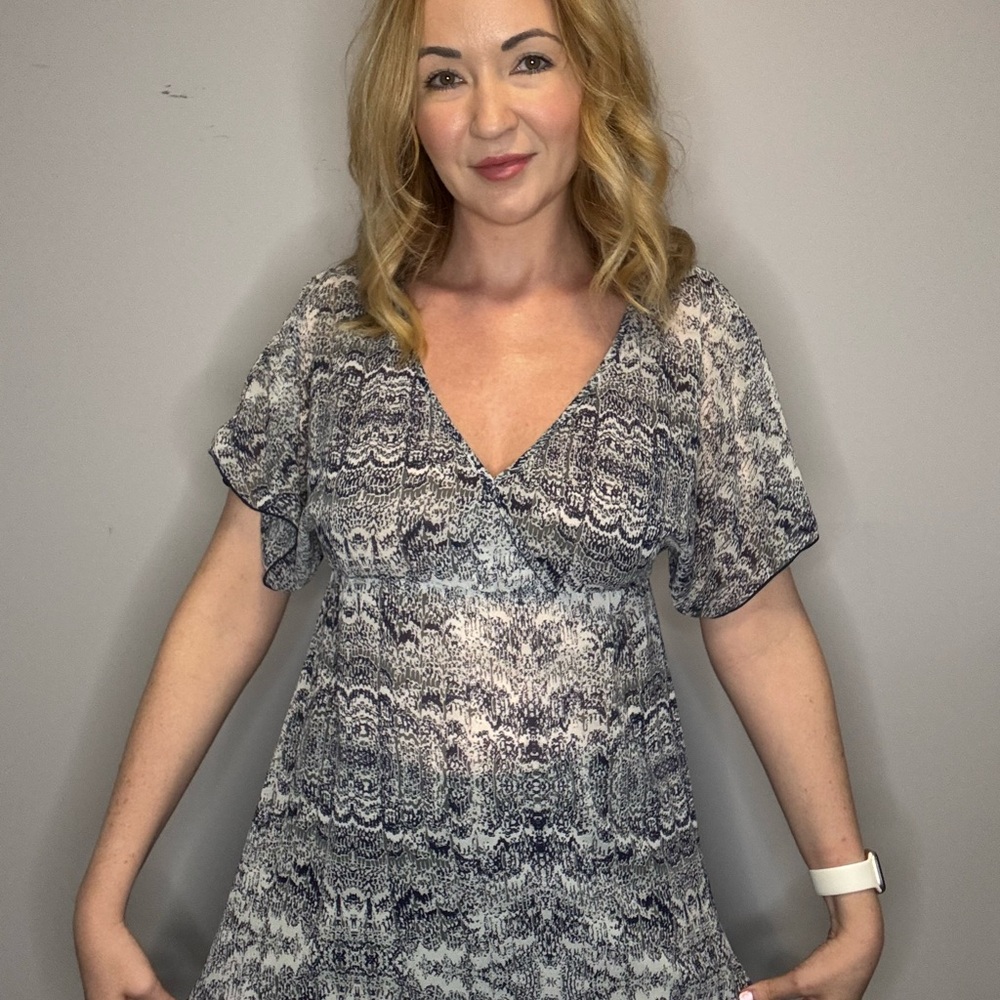Elegant Patterned Women's Top